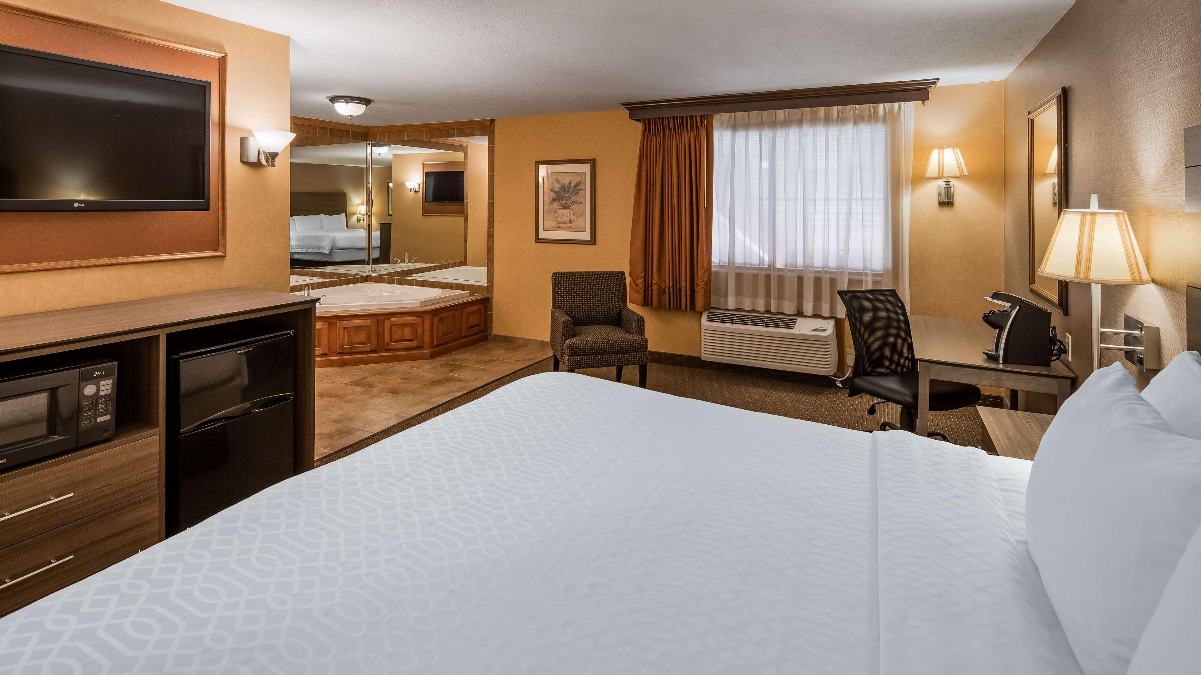 Best Western Plus North Canton Inn & Suites Экстерьер фото