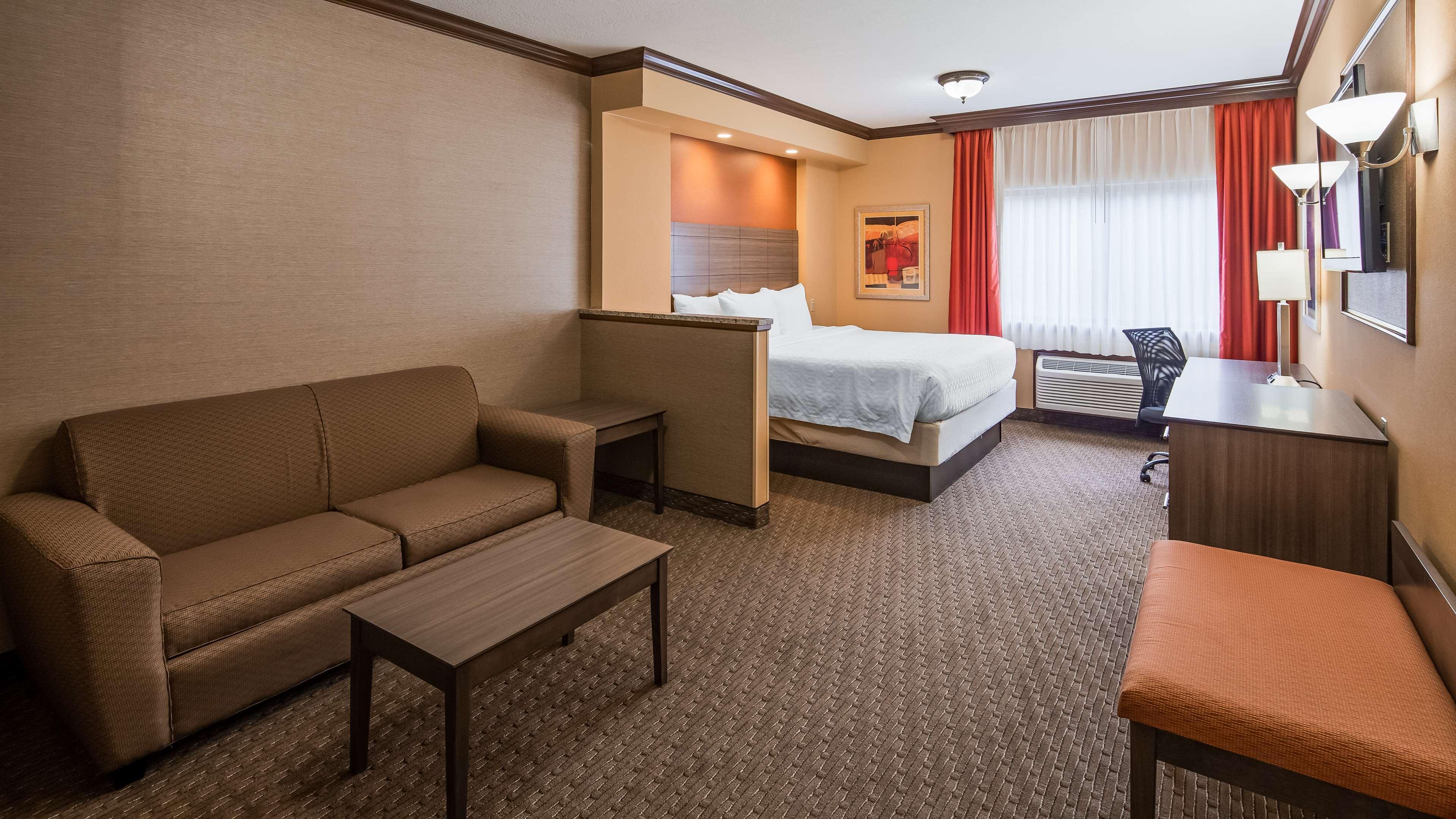 Best Western Plus North Canton Inn & Suites Экстерьер фото