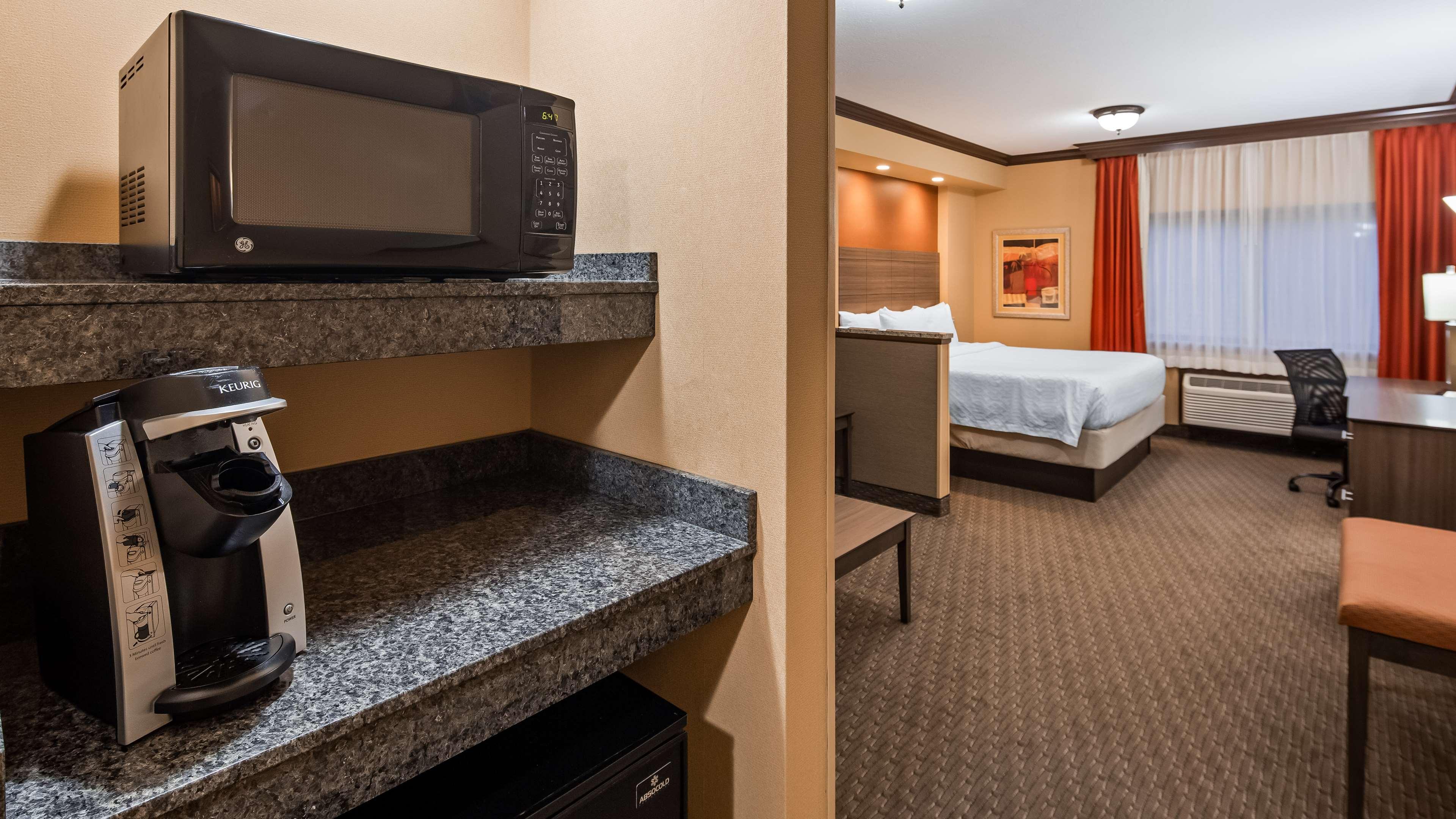 Best Western Plus North Canton Inn & Suites Экстерьер фото
