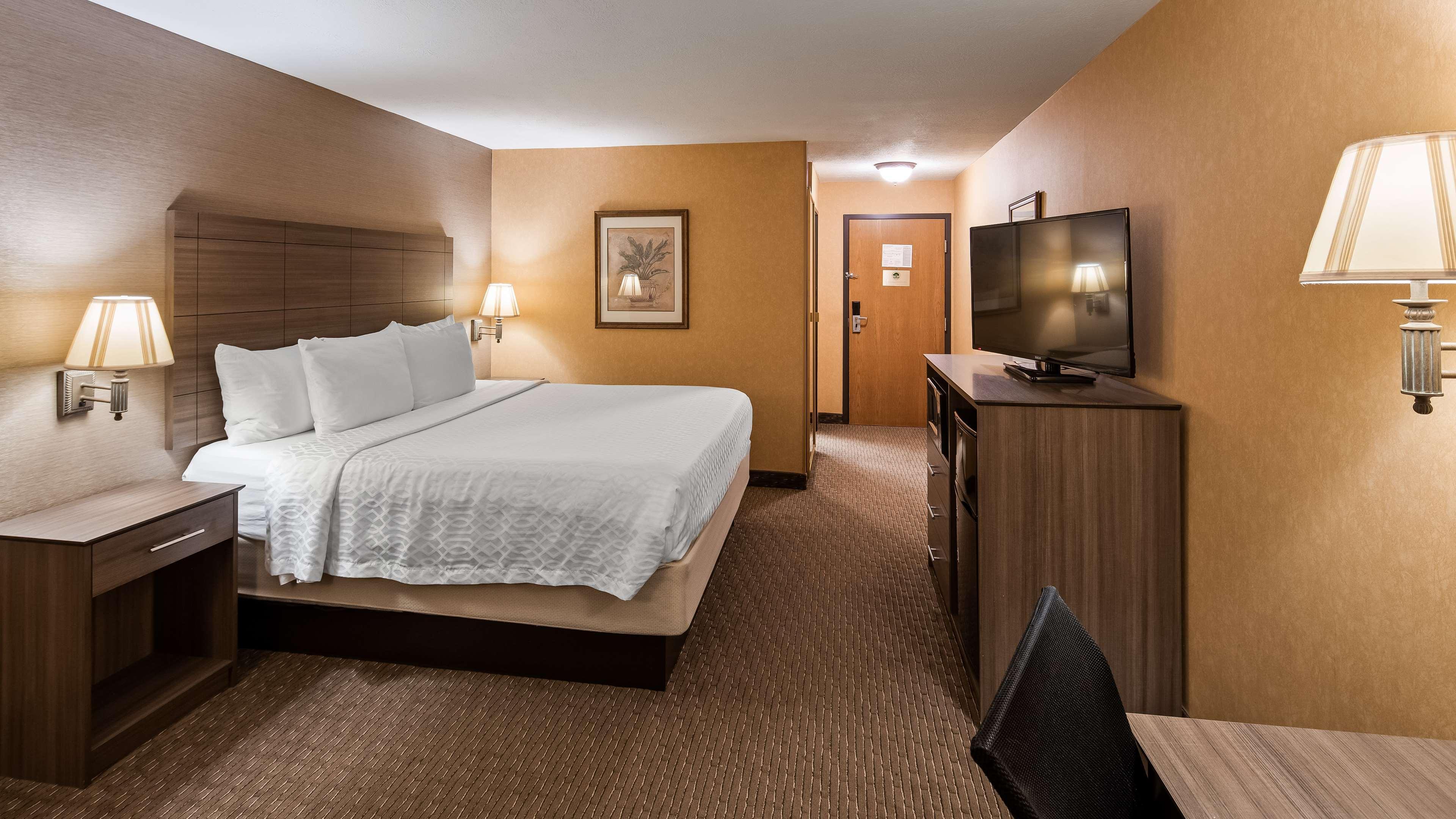 Best Western Plus North Canton Inn & Suites Экстерьер фото