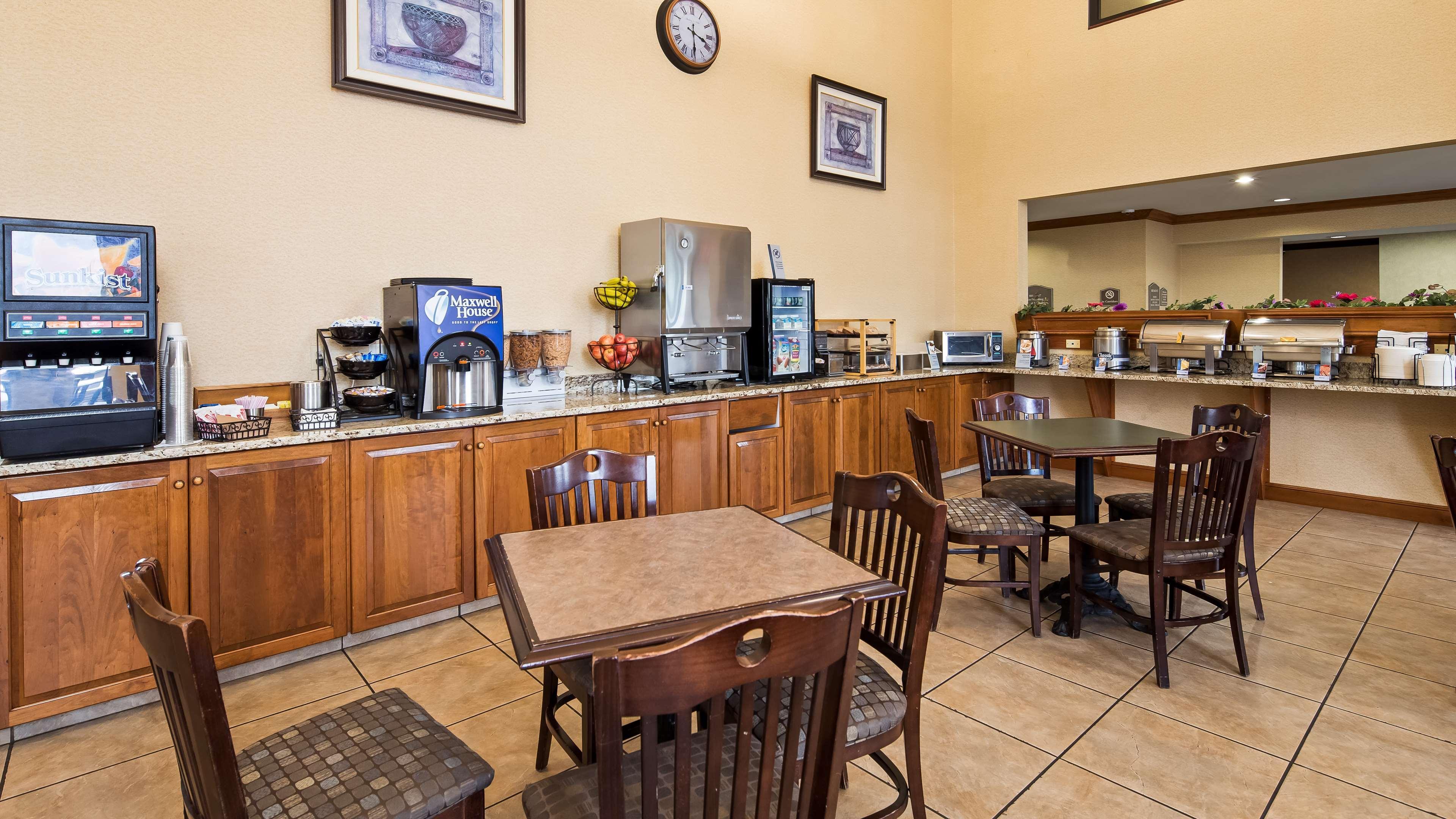 Best Western Plus North Canton Inn & Suites Экстерьер фото