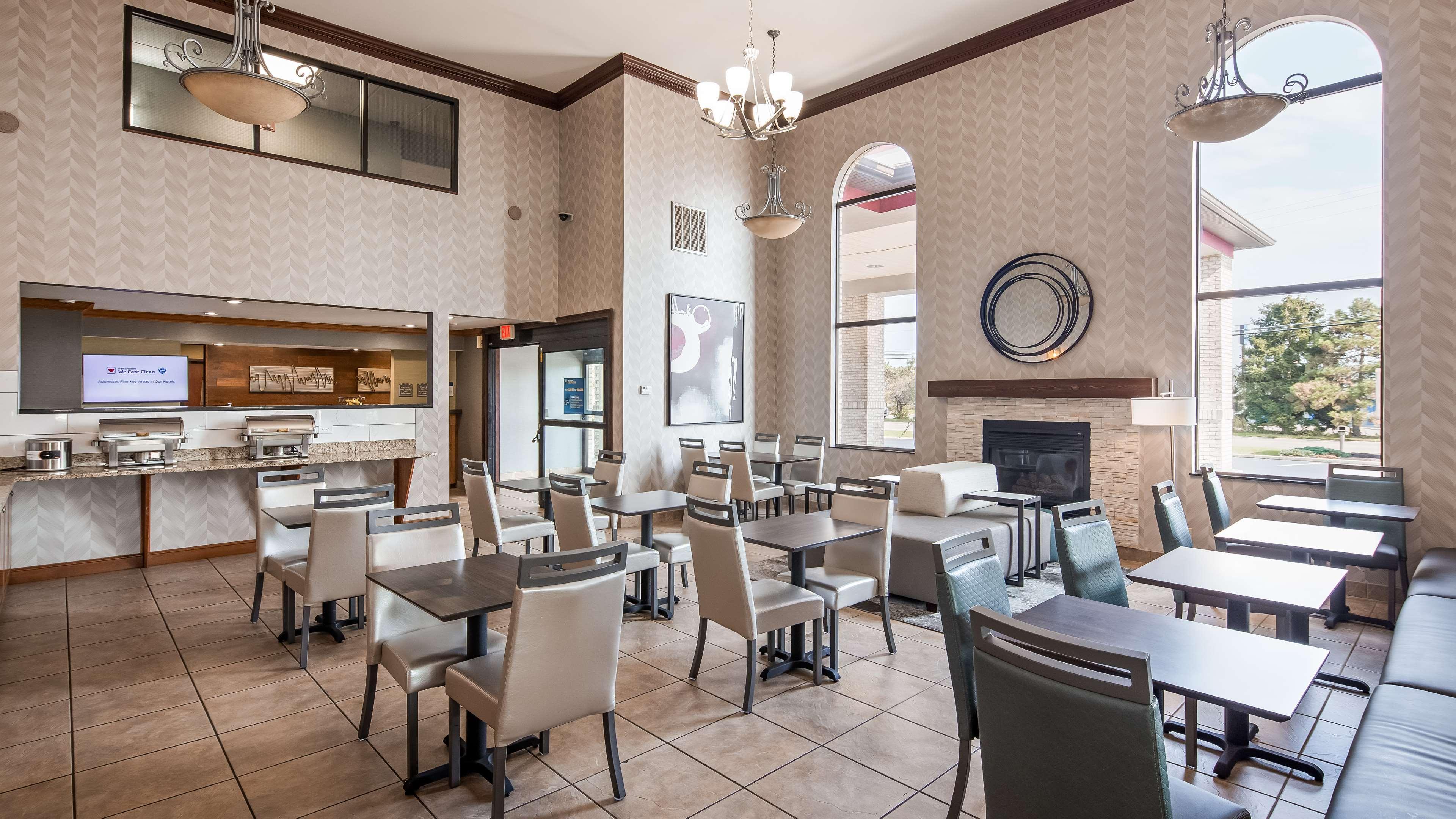 Best Western Plus North Canton Inn & Suites Экстерьер фото
