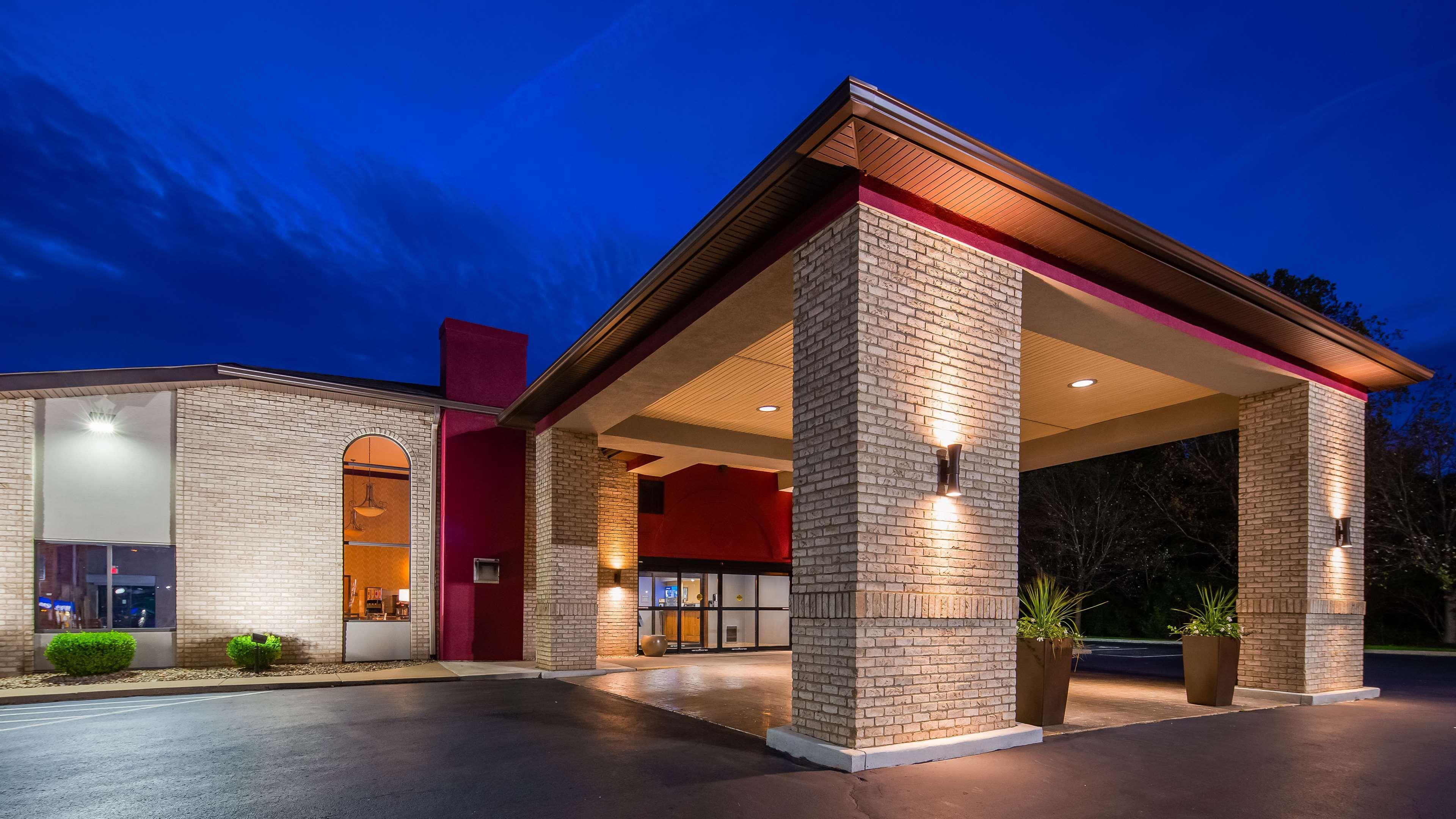 Best Western Plus North Canton Inn & Suites Экстерьер фото