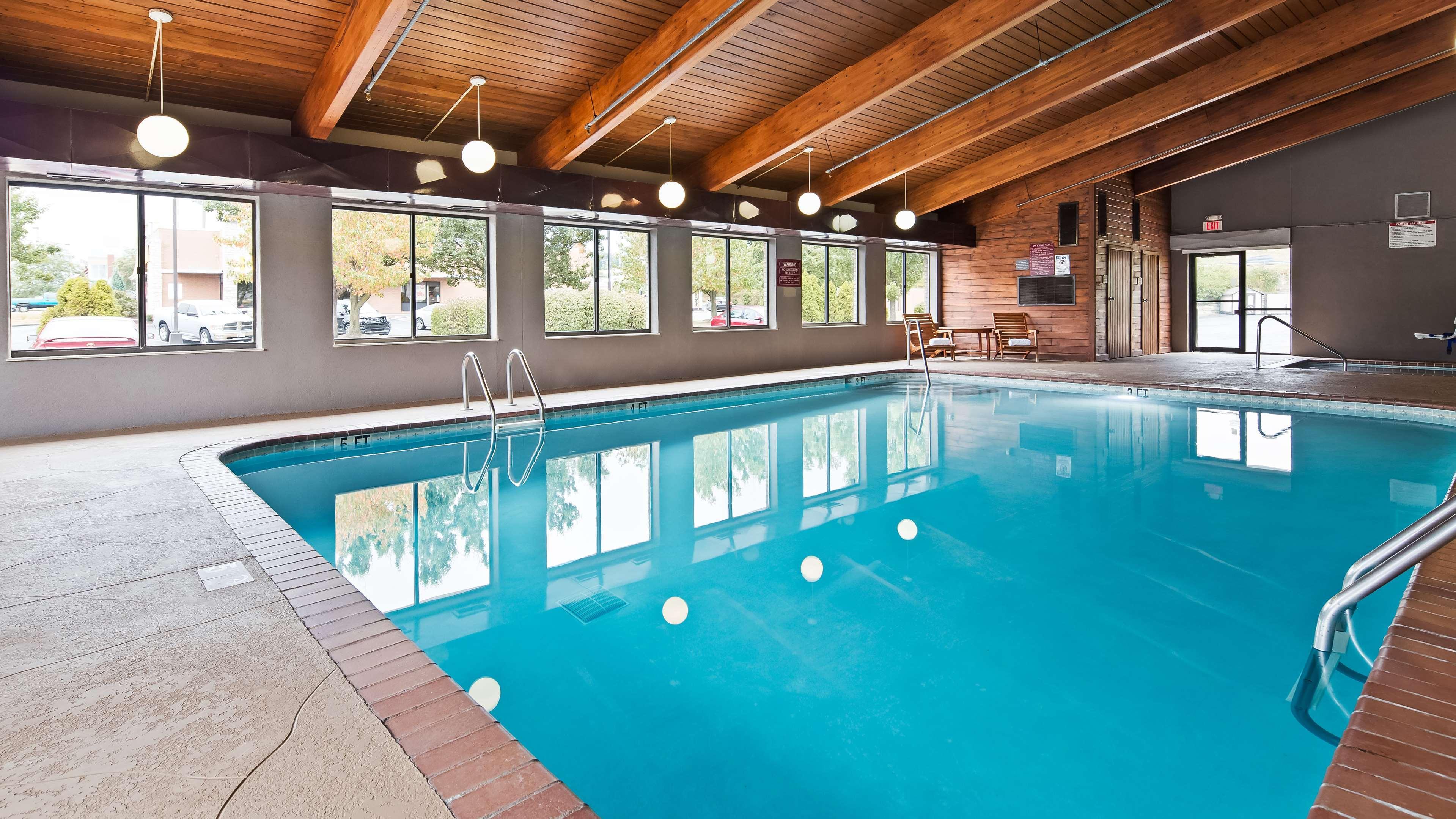 Best Western Plus North Canton Inn & Suites Экстерьер фото
